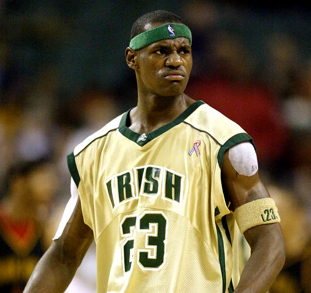 双喜临门，阿莱格里成为米兰队史第七位百胜主帅（阿莱格里达成百胜里程碑，成为米兰队史第七位百胜主帅）