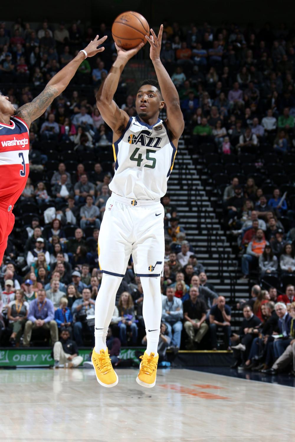 广东大胜广州！三外援合砍60+16+12，徐昕打脸杜锋，萨姆纳伤退（广东轻取广州！三外援合力轰下60+16+12，徐昕用表现回击杜锋，萨姆纳伤退）